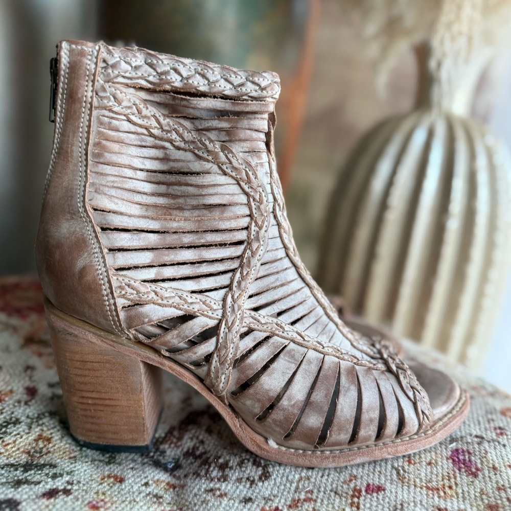 FREEBIRD distressed leather booties open toe comfy boot